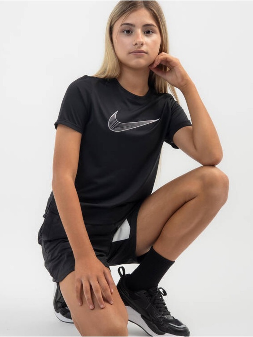 Nike Black Girls' Short Sleeve Tee with White Swoosh size medium